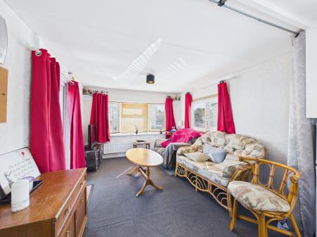 2 bedroom Park home for sale in Meadow Park, Sherfield-On-Loddon, RG27