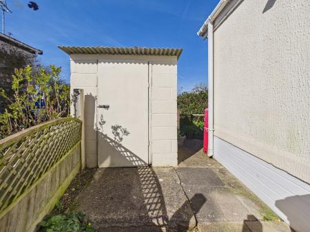 2 bedroom Park home for sale in Meadow Park, Sherfield-On-Loddon, RG27