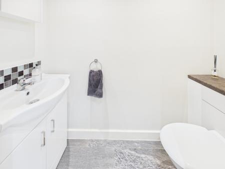 3 bedroom End of terrace house to let in Whitedown Road, Tadley, RG26