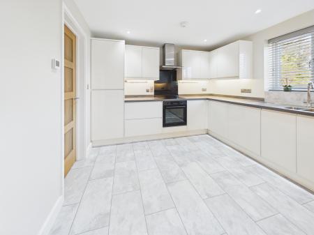 3 bedroom End of terrace house to let in Whitedown Road, Tadley, RG26