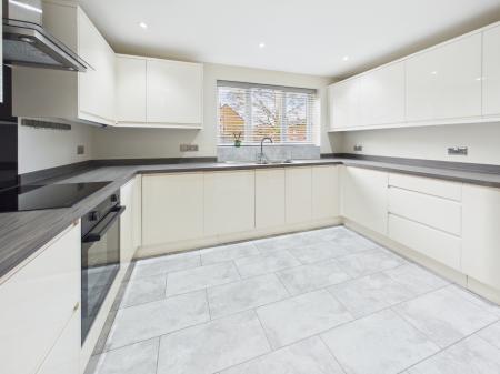 3 bedroom End of terrace house to let in Whitedown Road, Tadley, RG26