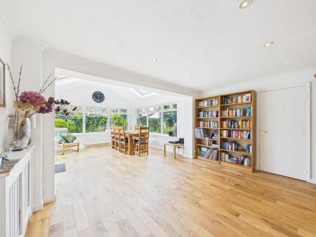 5 bedroom Detached house for sale in Bramley Green Road, Bramley, RG26