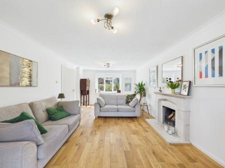 5 bedroom Detached house for sale in Bramley Green Road, Bramley, RG26