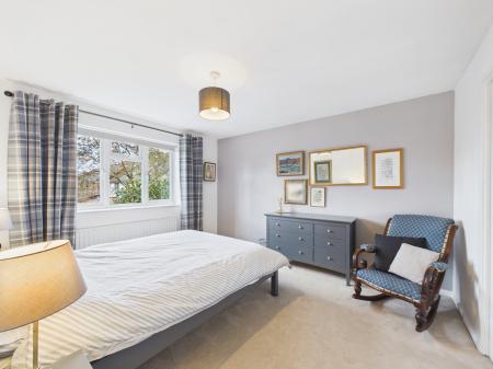 5 bedroom Detached house for sale in Bramley Green Road, Bramley, RG26