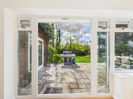 5 bedroom Detached house for sale in Bramley Green Road, Bramley, RG26