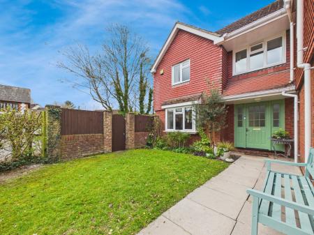 5 bedroom Detached house for sale in Bramley Green Road, Bramley, RG26