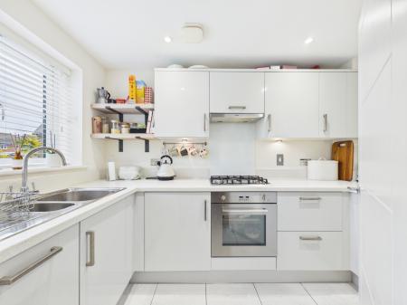 2 bedroom Semi-detached house for sale in Centenary Fields, Bramley, RG26