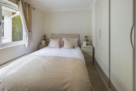 1 bedroom Park home for sale in Elm Grove Park, Thatcham, RG18