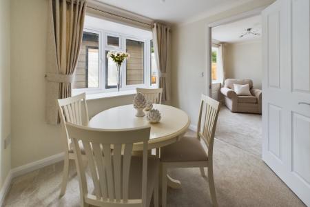 2 bedroom Park home for sale in Elm Grove Park, Thatcham, RG18