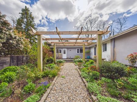 4 bedroom Detached bungalow for sale in Church Lane, Reading, RG7