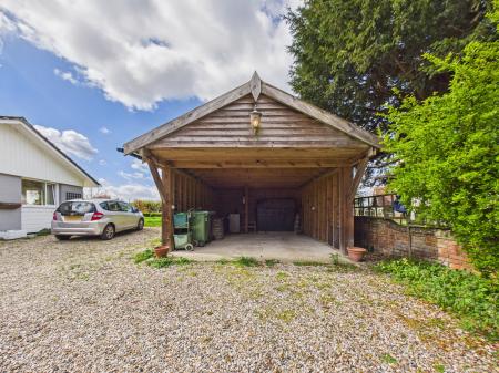4 bedroom Detached bungalow for sale in Church Lane, Reading, RG7