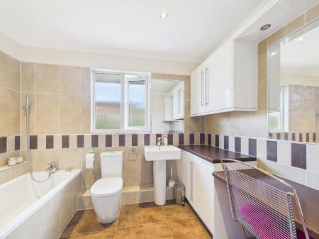 4 bedroom Detached bungalow for sale in Church Lane, Reading, RG7