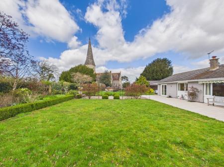 4 bedroom Detached bungalow for sale in Church Lane, Reading, RG7
