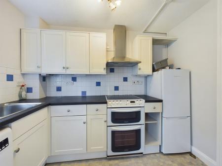 1 bedroom Flat to let in Christy Court, Tadley, RG26