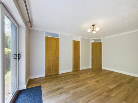 2 bedroom Ground floor flat to let in Christy Court, Tadley, RG26