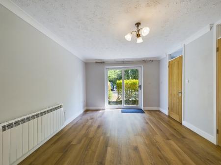 2 bedroom Ground floor flat to let in Christy Court, Tadley, RG26