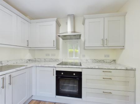 2 bedroom Ground floor flat to let in Christy Court, Tadley, RG26