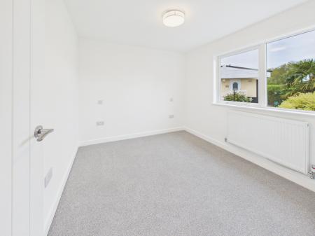 2 bedroom Park home for sale in SherfieldonLoddon, Hook, RG27