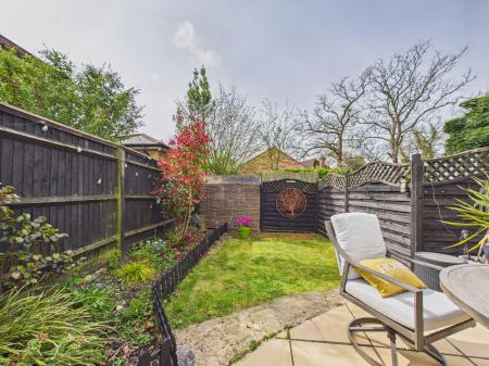 2 bedroom Bungalow for sale in West Street, Tadley, RG26