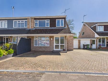 Longbridge Road, Bramley, RG26