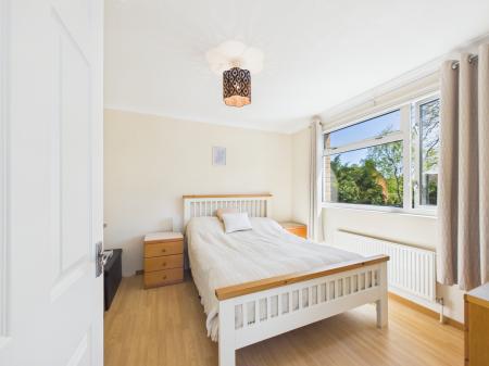 3 bedroom Semi-detached house for sale in Longbridge Road, Bramley, RG26