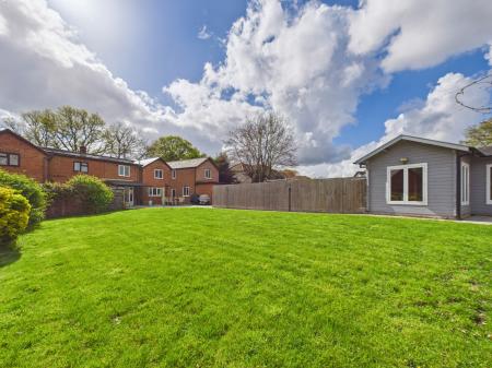 5 bedroom Semi-detached house for sale in West Heath Road, Baughurst, RG26