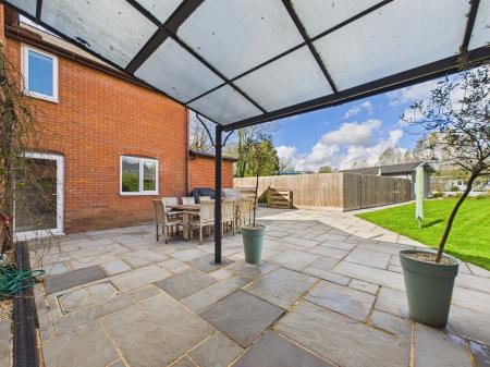 5 bedroom Semi-detached house for sale in West Heath Road, Baughurst, RG26