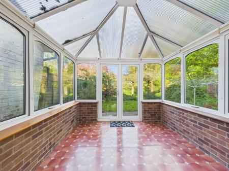 2 bedroom End of terrace house for sale in Whitedown Road, Tadley, RG26