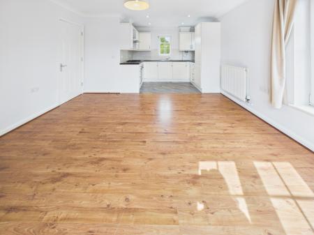 2 bedroom Flat to let in Compton Way, Sherfield-On-Loddon, RG27