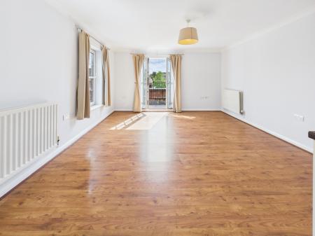 2 bedroom Flat to let in Compton Way, Sherfield-On-Loddon, RG27