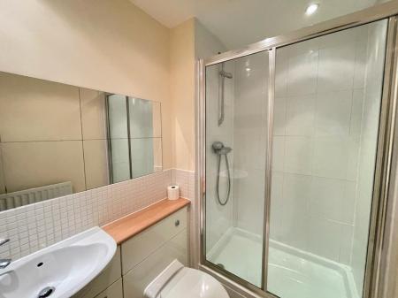 2 bedroom Flat to let in Compton Way, Sherfield-On-Loddon, RG27