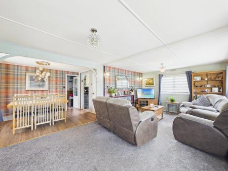 2 bedroom Park home for sale in Holly Close, Crookham Common, RG19