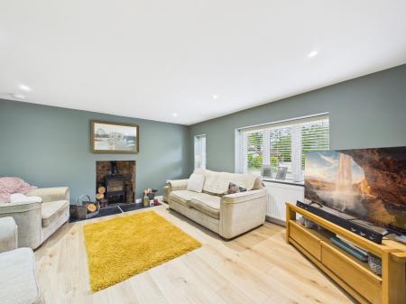 4 bedroom Detached house for sale in Browning Hill Green, Baughurst, RG26