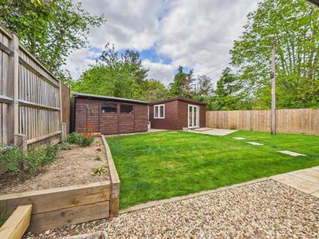 4 bedroom Detached house for sale in Browning Hill Green, Baughurst, RG26