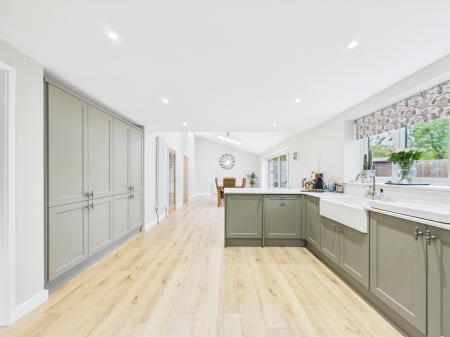 4 bedroom Detached house for sale in Browning Hill Green, Baughurst, RG26