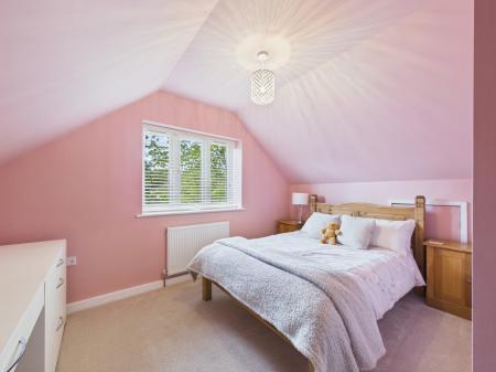 4 bedroom Detached house for sale in Browning Hill Green, Baughurst, RG26