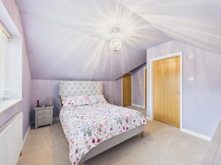 4 bedroom Detached house for sale in Browning Hill Green, Baughurst, RG26