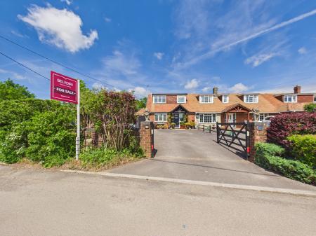 Corner House West Street, Tadley, RG26