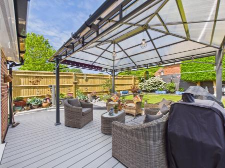 2 bedroom Semi-detached house for sale in Corner House West Street, Tadley, RG26