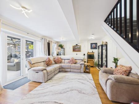 2 bedroom Semi-detached house for sale in Corner House West Street, Tadley, RG26
