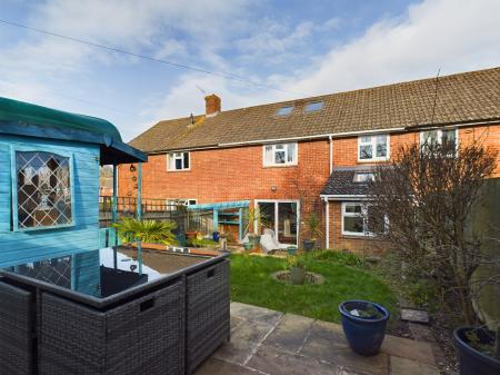 4 bedroom Terraced House for sale in Stanfield, Tadley, RG26