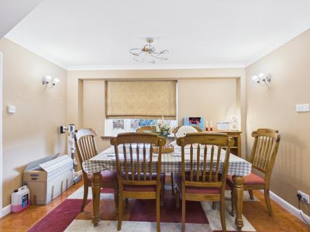 4 bedroom Terraced House for sale in Stanfield, Tadley, RG26
