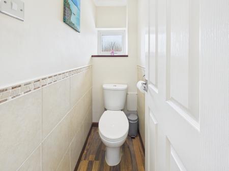 3 bedroom Semi-detached house for sale in Tomlins Close, Tadley, RG26