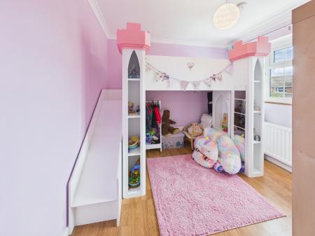 3 bedroom Semi-detached house for sale in Tomlins Close, Tadley, RG26