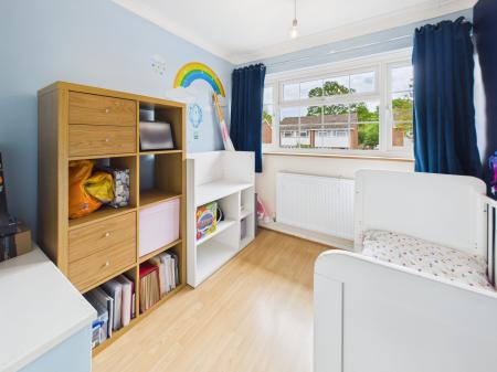 3 bedroom Semi-detached house for sale in Tomlins Close, Tadley, RG26