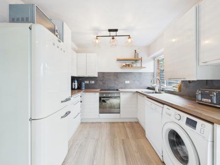 3 bedroom Terraced House for sale in Stephens Road, Tadley, RG26