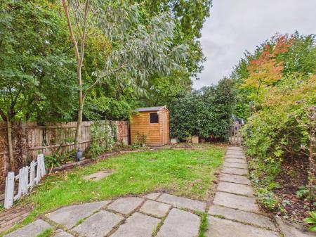2 bedroom Terraced House to let in Mortimer Gardens, Tadley, RG26