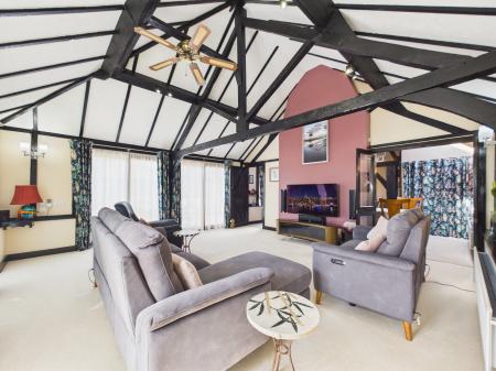 5 bedroom Barn Conversion for sale in Drury Lane, Mortimer Common, RG7