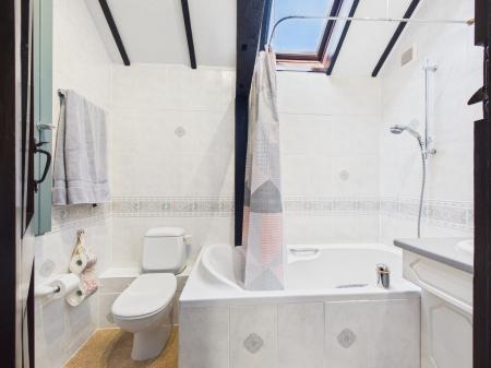 5 bedroom Barn Conversion for sale in Drury Lane, Mortimer Common, RG7
