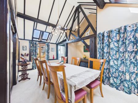 5 bedroom Barn Conversion for sale in Drury Lane, Mortimer Common, RG7